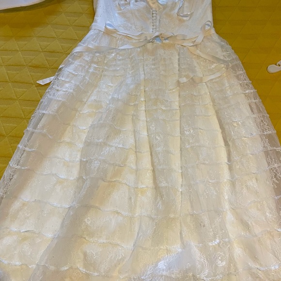 Beautiful Tea Length Melissa Sweet Wedding Dress - Picture 8 of 11